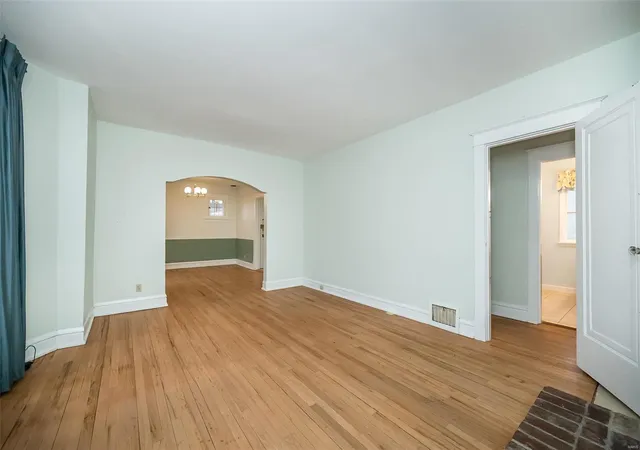 Photo 4 of Single Family Residence at 511 Goethe Ave, Saint Louis, MO 63122 | MLS# MIS25005432 |  | Sold on 2025-03-28
