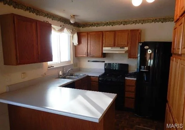 Photo 2 of Single Family Residence at 16 Garden Gate Ct, Saint Peters, MO 63304 | MLS# MIS25005468 |  | Sold on 2025-08-08