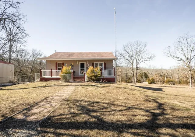 Photo 2 of Single Family Residence at 1658 Elm Grove Church Rd, Richland, MO 65556 | MLS# MIS25005633 | | Sold on 2025-04-01