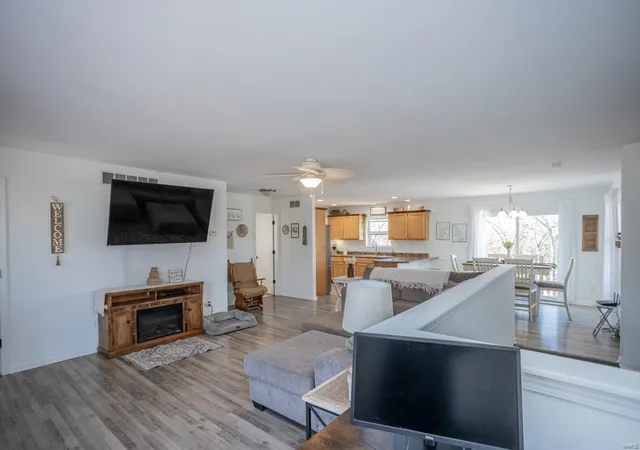 Photo 5 of Single Family Residence at 1658 Elm Grove Church Rd, Richland, MO 65556 | MLS# MIS25005633 | | Sold on 2025-04-01