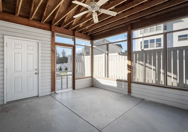 Photo 1 of Single Family Residence at 1572 Country Bend Dr, Saint Charles, MO 63303 | MLS# MIS25005739 | | Sold on 2025-04-10