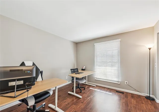 Photo 2 of Single Family Residence at 10 Parliament Sq, Saint Peters, MO 63376 | MLS# MIS25005839 |  | Sold on 2025-05-15