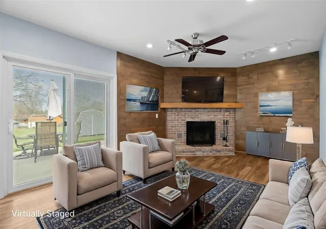 Photo 3 of Single Family Residence at 3920 Nugget Dr, Saint Peters, MO 63376 | MLS# MIS25005879 | | Sold on 2025-04-17