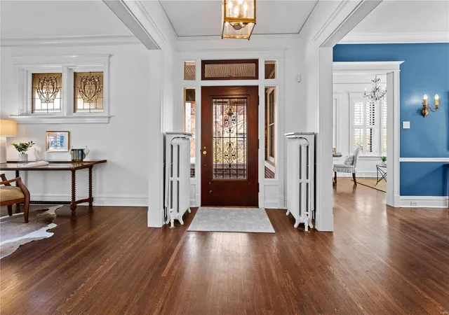 Photo 3 of Single Family Residence at 6830 Waterman Ave, Saint Louis, MO 63130 | MLS# MIS25006126 |  | Sold on 2025-04-11