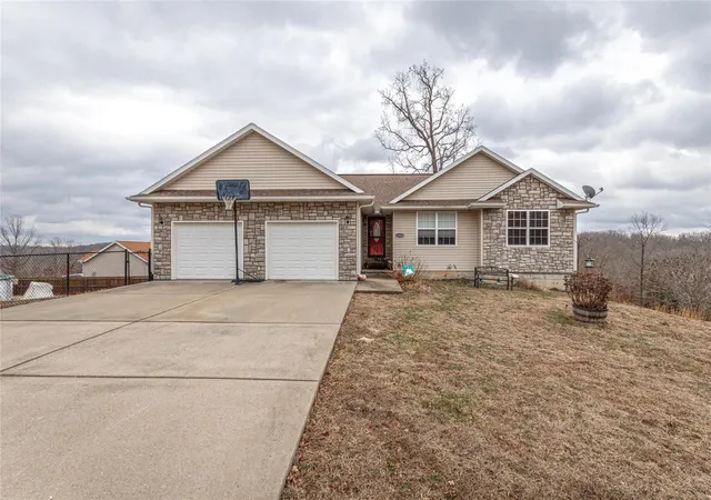Single Family Residence at 15952 Tundra Rd, Saint Robert, MO 65584 | MLS# MIS25006181 |  | Sold on 2025-06-02