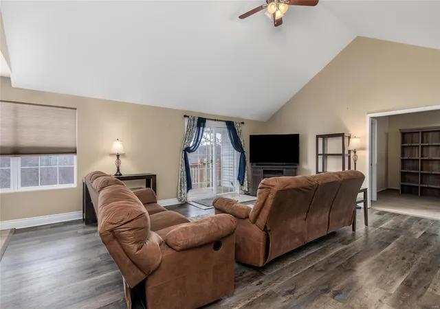 Photo 4 of Single Family Residence at 15952 Tundra Rd, Saint Robert, MO 65584 | MLS# MIS25006181 |  | Sold on 2025-06-02