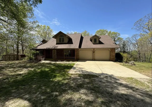 Photo 4 of Single Family Residence at 444 Old Oak Hill Road, Niangua, MO 65713 | MLS# MIS25006225 | | Sold on 2025-05-09