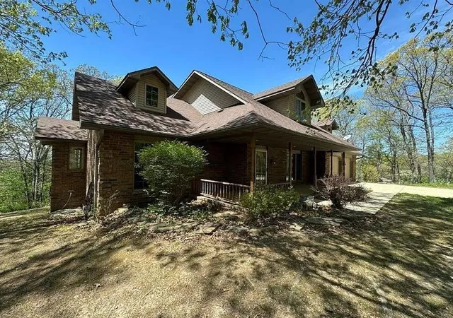 Photo 5 of Single Family Residence at 444 Old Oak Hill Road, Niangua, MO 65713 | MLS# MIS25006225 | | Sold on 2025-05-09