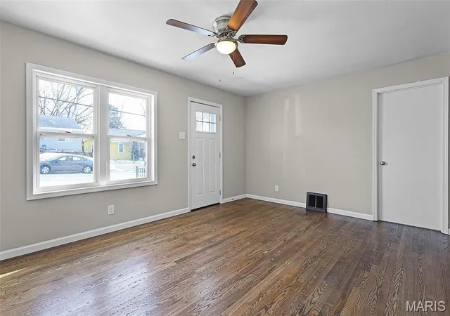 Photo 3 of Single Family Residence at 3229 Suncrest Ave, Saint Louis, MO 63114 | MLS# MIS25006565 | | Sold on 2025-06-11