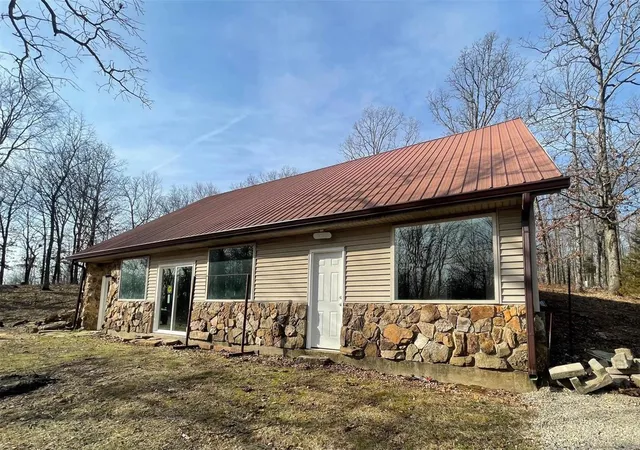 Photo 2 of Single Family Residence at 15922 Brown Bat Dr, Marble Hill, MO 63764 | MLS# MIS25006699 | | Sold on 2025-03-19