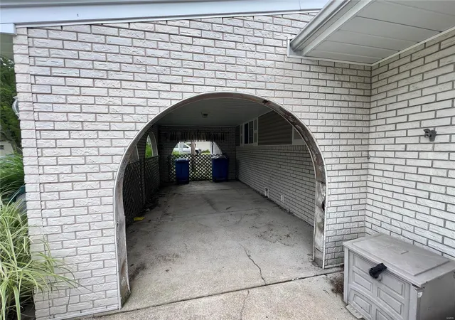 Photo 1 of Single Family Residence at 10511 Durness Dr, Saint Louis, MO 63137 | MLS# MIS25006876 | | Sold on 2025-03-28