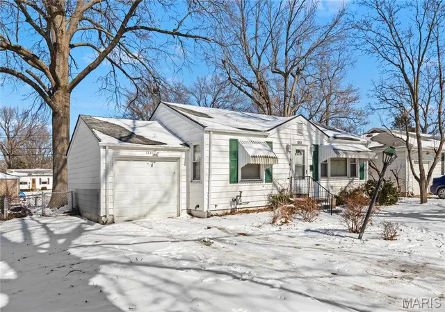 Photo 2 of Single Family Residence at 1241 Avant Dr, Saint Louis, MO 63137 | MLS# MIS25006947 | | Sold on 2025-08-20