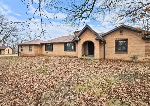 Photo 1 of Single Family Residence at 304 Bumper Hill Rd, Camdenton, MO 65020 | MLS# MIS25007178 | | Sold on 2025-03-20