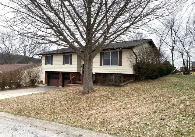 Photo 3 of Single Family Residence at 470 Frene Dr, Hermann, MO 65041 | MLS# MIS25007241 | | Sold on 2025-05-02