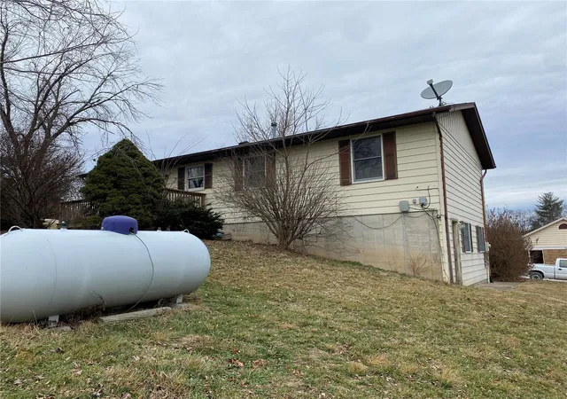 Photo 4 of Single Family Residence at 470 Frene Dr, Hermann, MO 65041 | MLS# MIS25007241 | | Sold on 2025-05-02
