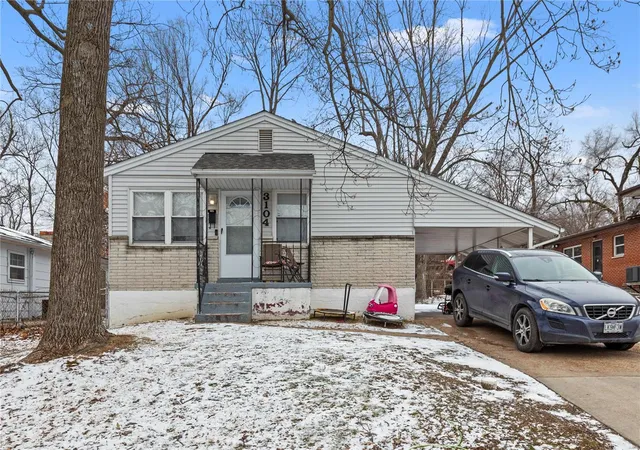 Photo 1 of Single Family Residence at 3104 Wheaton Ave, Saint Louis, MO 63114 | MLS# MIS25007273 | | Sold on 2025-06-30