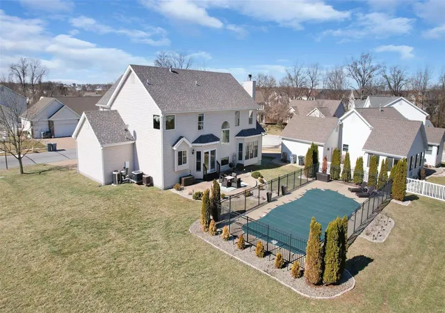 Photo 4 of Single Family Residence at 61 Dansbury Creek Ct, Saint Peters, MO 63376 | MLS# MIS25007330 | | Sold on 2025-04-29