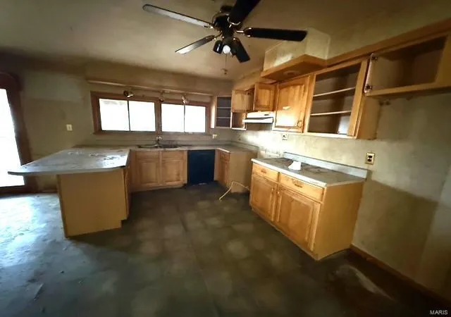 Photo 4 of Single Family Residence at 25 Big Oak Dr, Saint Peters, MO 63376 | MLS# MIS25007443 | | Sold on 2025-03-25
