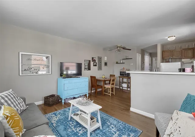 Photo 3 of Multi Family at 6667 W W Park Ave, Saint Louis, MO 63139 | MLS# MIS25007796 |  | Sold on 2025-03-28