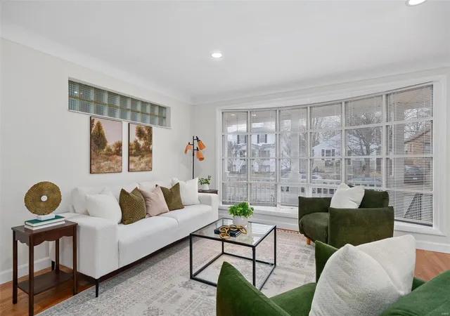 Photo 4 of Single Family Residence at 6328 Marquette Ave, Saint Louis, MO 63139 | MLS# MIS25007798 |  | Sold on 2025-04-07