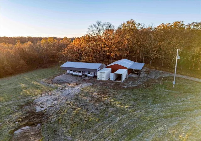 Photo 3 of Farm at 45 Angel Rd, Middletown, MO 63359 | MLS# MIS25007845 | | Sold on 2025-03-20