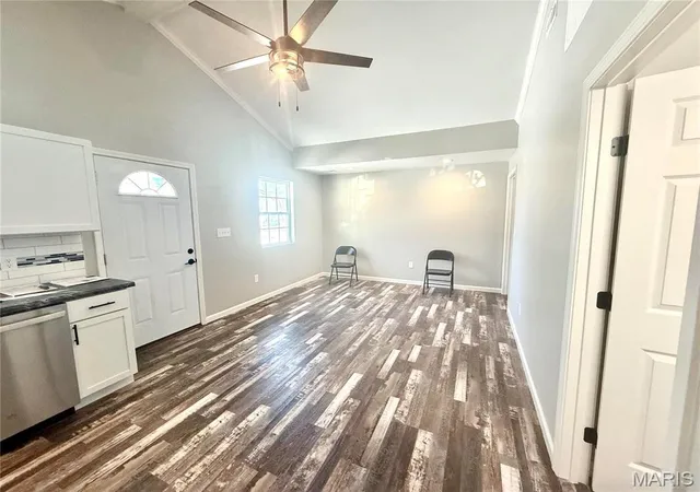 Photo 5 of Single Family Residence at 208 S Elm St, Bellflower, MO 63333 | MLS# MIS25008143 | | Sold on 2025-07-02