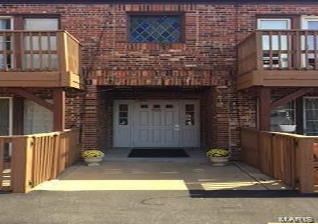 Condo for sale at 4290 Chateau De Ville Dr #G, Saint Louis, MO 63129 | MLS# MIS25008218 | Listing updated on 2025-07-07