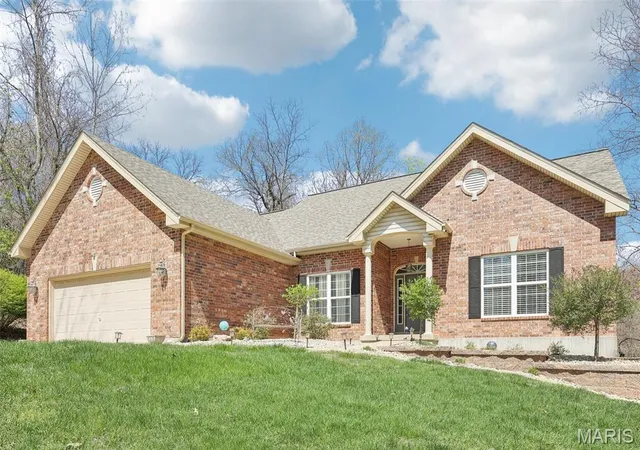 Photo 3 of Single Family Residence at 30 Pitman Hill Rd, Saint Charles, MO 63304 | MLS# MIS25008478 | | Sold on 2025-05-29