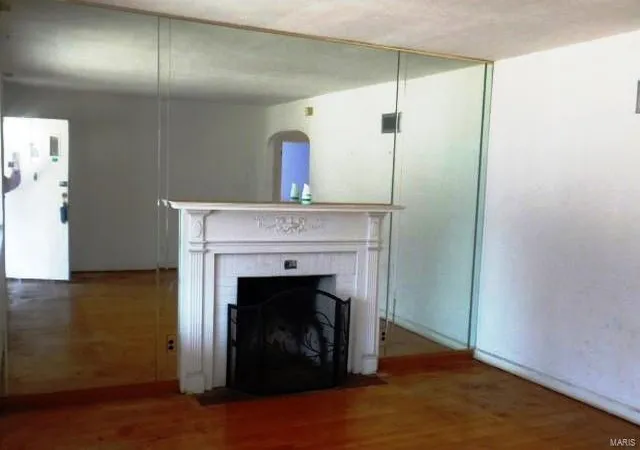 Photo 2 of Single Family Residence at 4600 Nelson Dr, Saint Louis, MO 63121 | MLS# MIS25008513 | | Sold on 2025-06-20