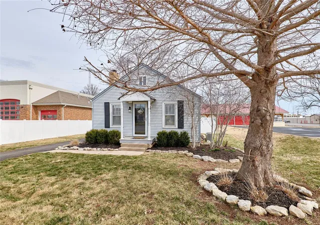 Photo 1 of Single Family Residence at 113 Mcmenamy Rd, Saint Peters, MO 63376 | MLS# MIS25008642 | | Sold on 2025-05-19