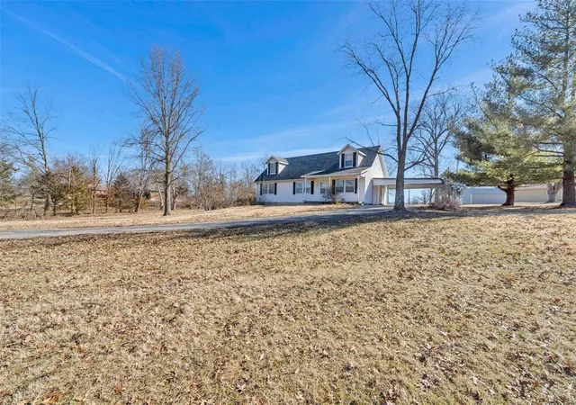 Photo 4 of Single Family Residence at 804 Sunset Ln, Mexico, MO 65265 | MLS# MIS25008658 | | Sold on 2025-04-23