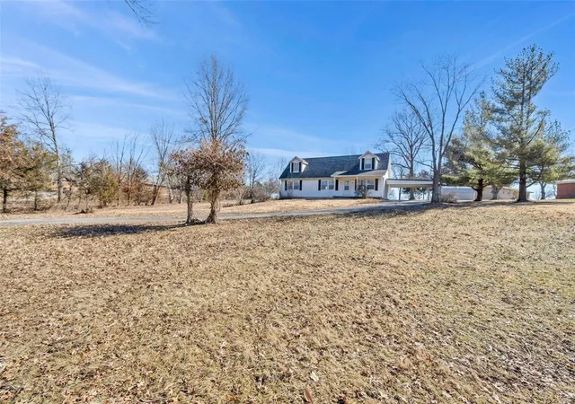 Photo 5 of Single Family Residence at 804 Sunset Ln, Mexico, MO 65265 | MLS# MIS25008658 | | Sold on 2025-04-23