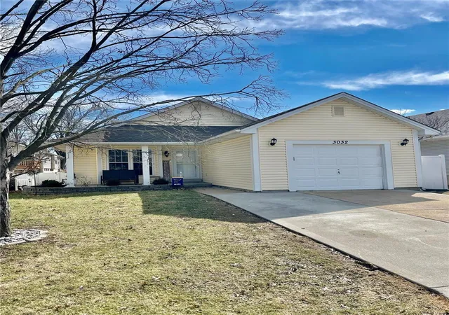 Single Family Residence at 3032 Plum Creek Dr, Saint Peters, MO 63303 | MLS# MIS25008688 | | Sold on 2025-04-04