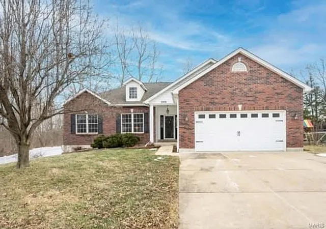 2nd image of 3806 Bedford Pointe Dr, Wentzville, MO 63385 | MLS# MIS25008737