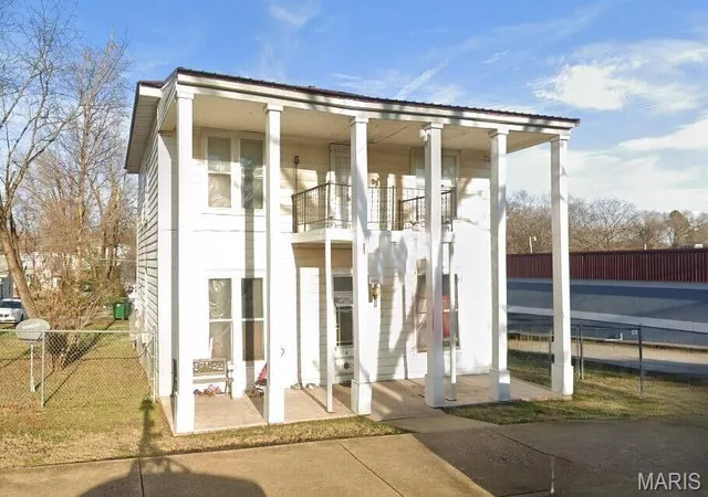 Homes for sale in Willow Springs, MO | 305 E Main St, Willow Springs, MO 65793 | MLS# MIS25008824
