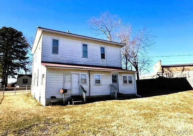 Homes for sale in Willow Springs, MO | 305 E Main St, Willow Springs, MO 65793 | MLS# MIS25008824