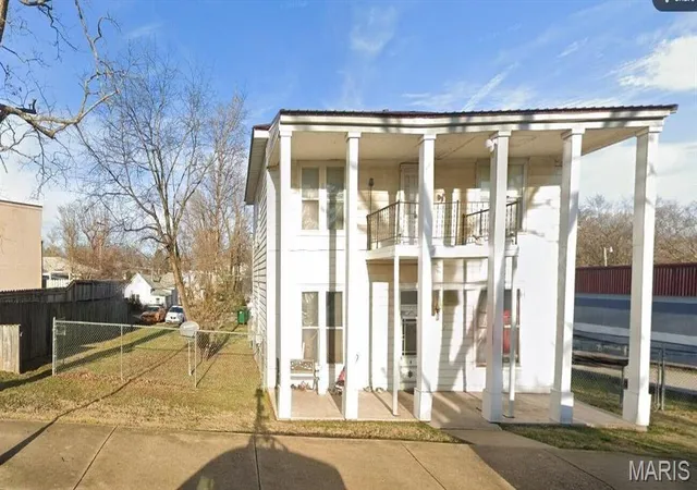 Homes for sale in Willow Springs, MO | 305 E Main St, Willow Springs, MO 65793 | MLS# MIS25008824