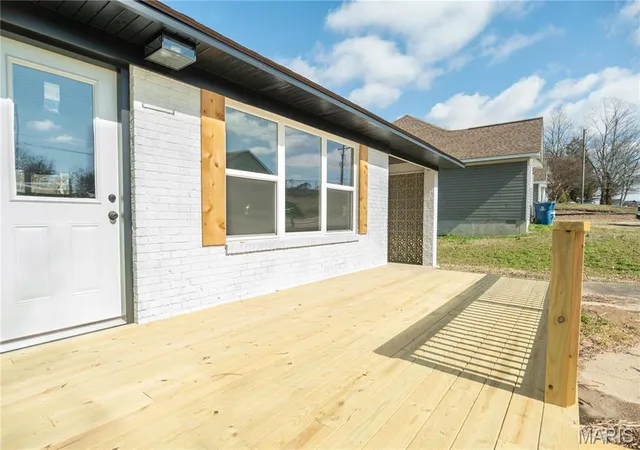 Photo 3 of Single Family Residence at 514 W Missouri St, Bloomfield, MO 63825 | MLS# MIS25008830 | | Sold on 2025-07-15