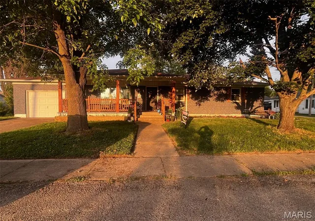 Photo 2 of Single Family Residence at 522 N Elm, Dexter, MO 63841 | MLS# MIS25008840 |  | Sold on 2025-11-14