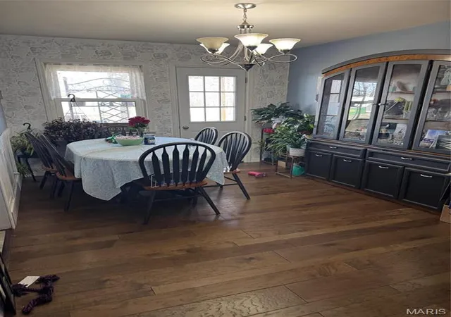 Photo 4 of Single Family Residence at 522 N Elm, Dexter, MO 63841 | MLS# MIS25008840 |  | Sold on 2025-11-14