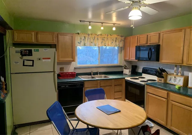 Photo 3 of Single Family Residence at 13037 Ferncrest Ct, Saint Louis, MO 63141 | MLS# MIS25008847 | | Sold on 2025-03-20