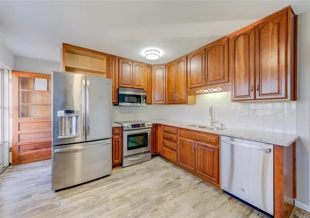 Photo 1 of Single Family Residence at 4507 Niagara Dr, Saint Louis, MO 63129 | MLS# MIS25008869 | | Sold on 2025-04-21