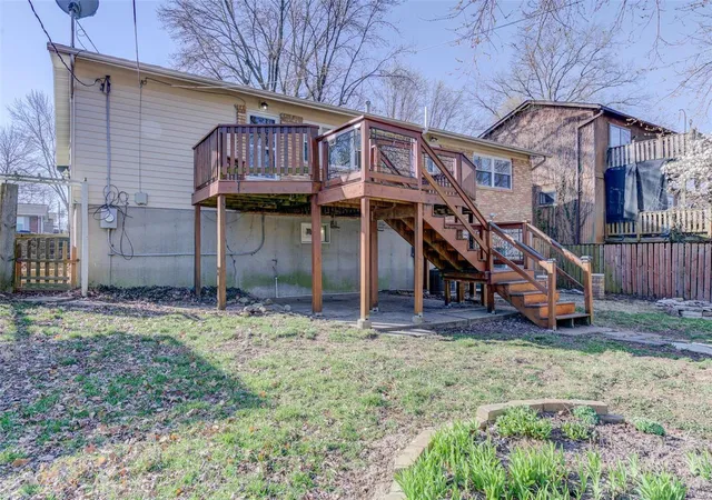Photo 3 of Single Family Residence at 4507 Niagara Dr, Saint Louis, MO 63129 | MLS# MIS25008869 | | Sold on 2025-04-21