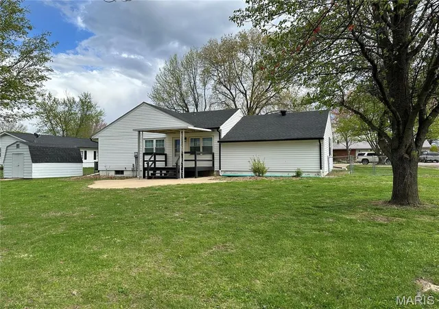 Photo 2 of Single Family Residence at 1773 Southridge Ln, Owensville, MO 65066 | MLS# MIS25008971 | | Sold on 2025-08-14