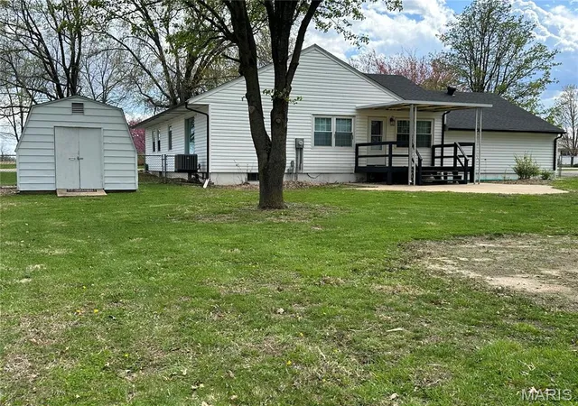 Photo 3 of Single Family Residence at 1773 Southridge Ln, Owensville, MO 65066 | MLS# MIS25008971 | | Sold on 2025-08-14