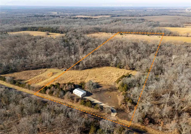 Photo 1 of Farm at 4105 Mo-Yy, Montgomery, MO 63361 | MLS# MIS25009238 | | Sold on 2025-04-17