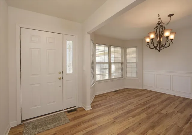 Photo 2 of Single Family Residence at 606 Wyatt Dr, Saint Peters, MO 63376 | MLS# MIS25009421 | | Sold on 2025-04-14