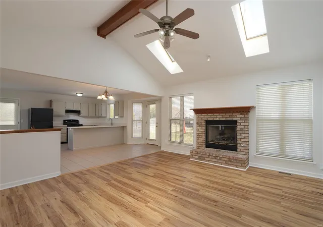 Photo 4 of Single Family Residence at 606 Wyatt Dr, Saint Peters, MO 63376 | MLS# MIS25009421 | | Sold on 2025-04-14
