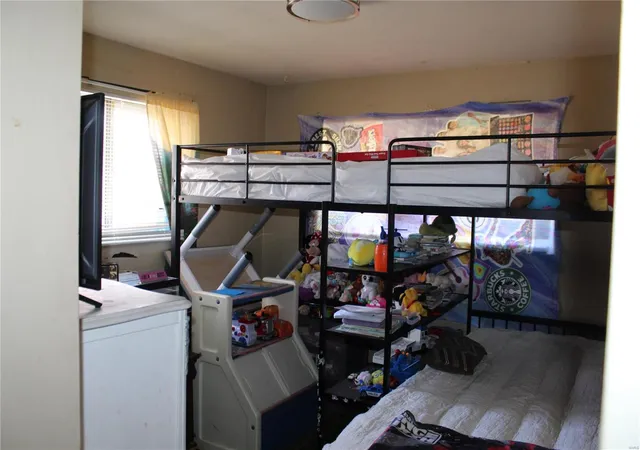 Photo 5 of Multi Family at 10140 Douglas Ct, Saint Ann, MO 63074 | MLS# MIS25009478 | | Sold on 2025-03-25