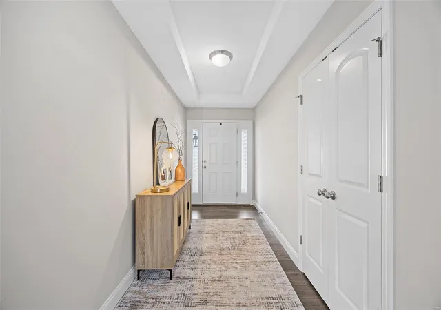 Photo 1 of Single Family Residence at 862 Topsfield Dr, Lake Saint Louis, MO 63367 | MLS# MIS25009620 | | Sold on 2025-05-13